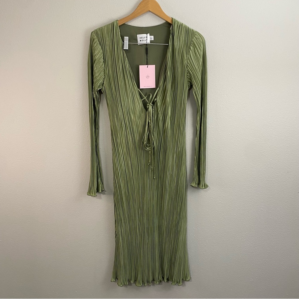 Hello Molly NWT Sage Green Flowy Deep V-Neck Maxi‎ Dress Women’s Small